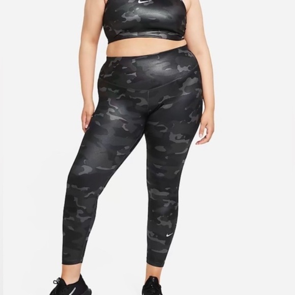 Nike Pants - Nike Dri-Fit One Black and Gray Camo Leggings XL